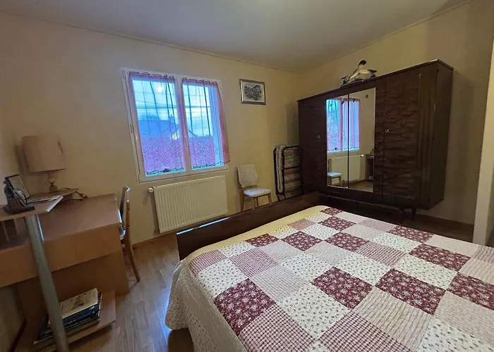 D'hotes A Bed & Breakfast Saint-Molf